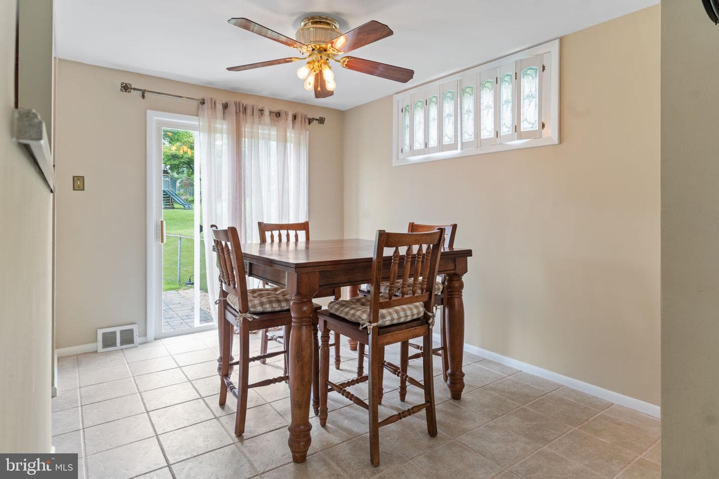454 N Manor Drive photo 7