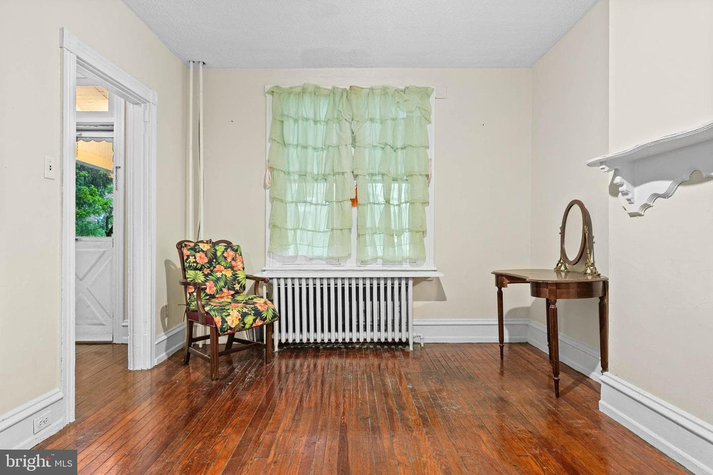 732 Buck Lane photo 4