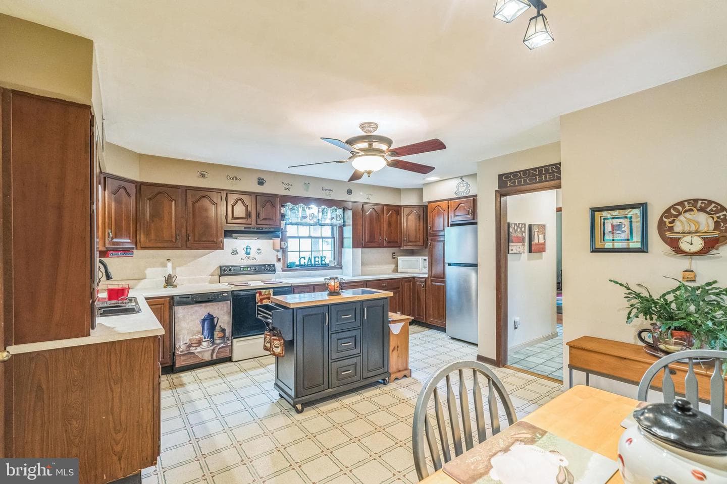 6 Cottage Lane photo 12