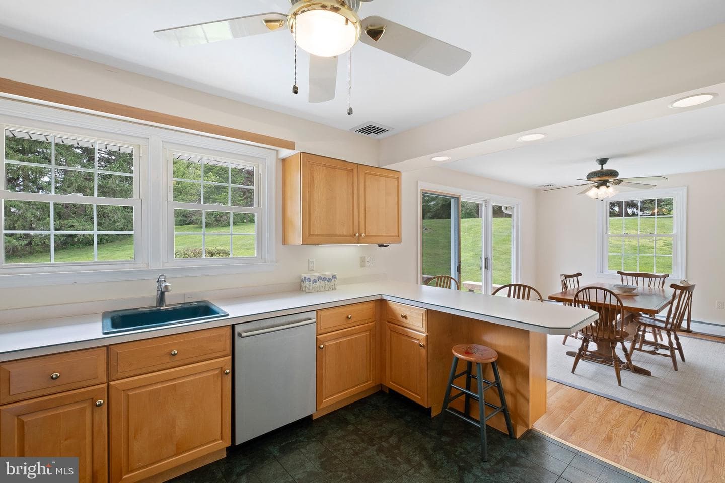 10 Old Orchard Lane photo 8