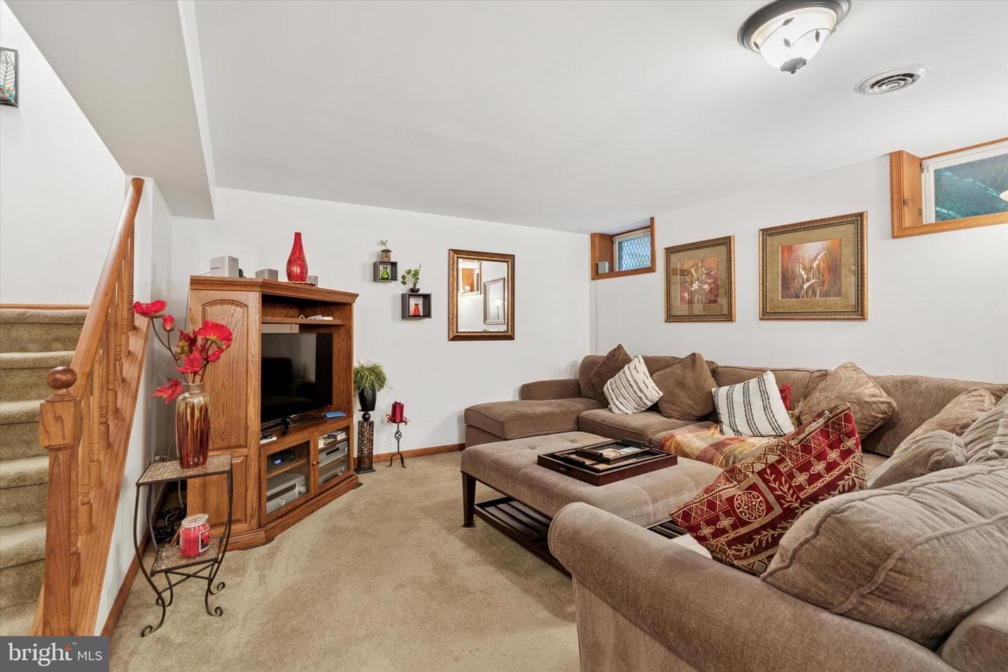 614 Hillcrest Court photo 13
