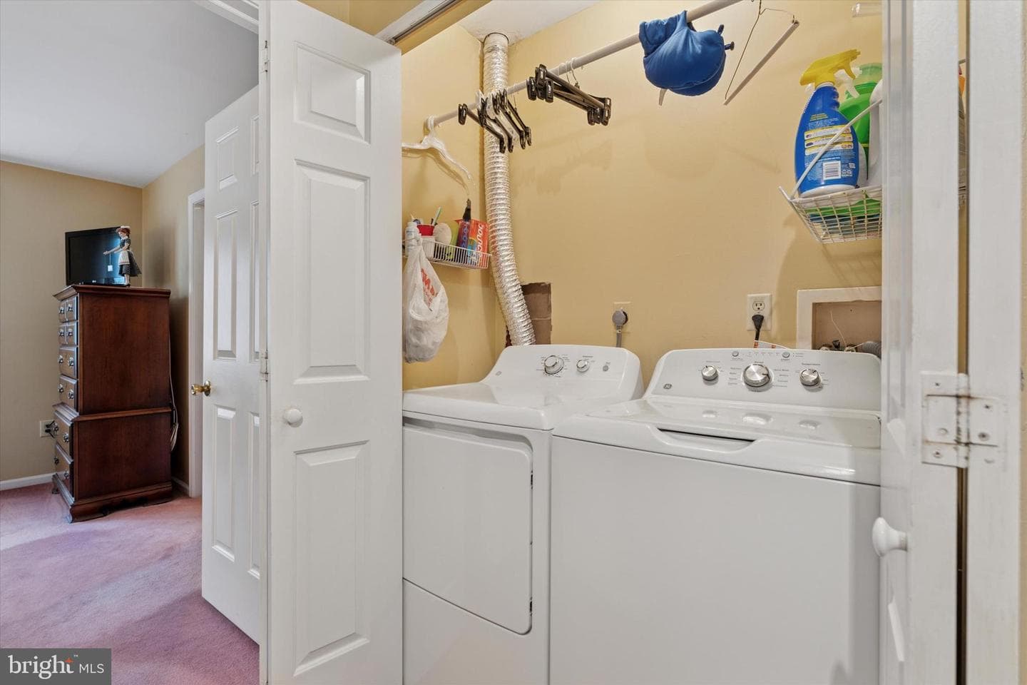 614 Hillcrest Court photo 18