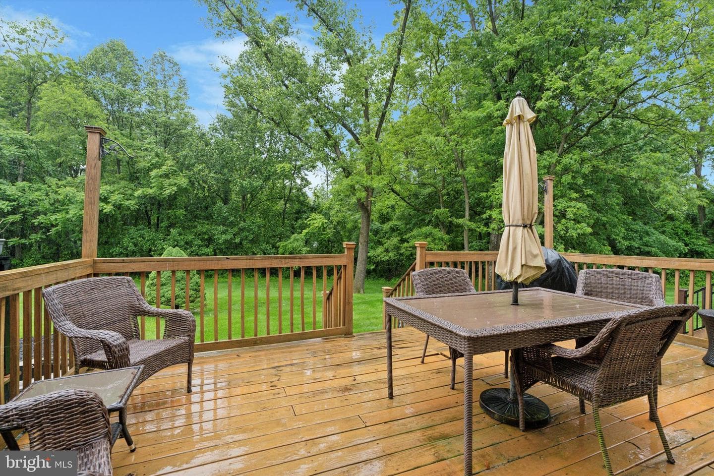 614 Hillcrest Court photo 23
