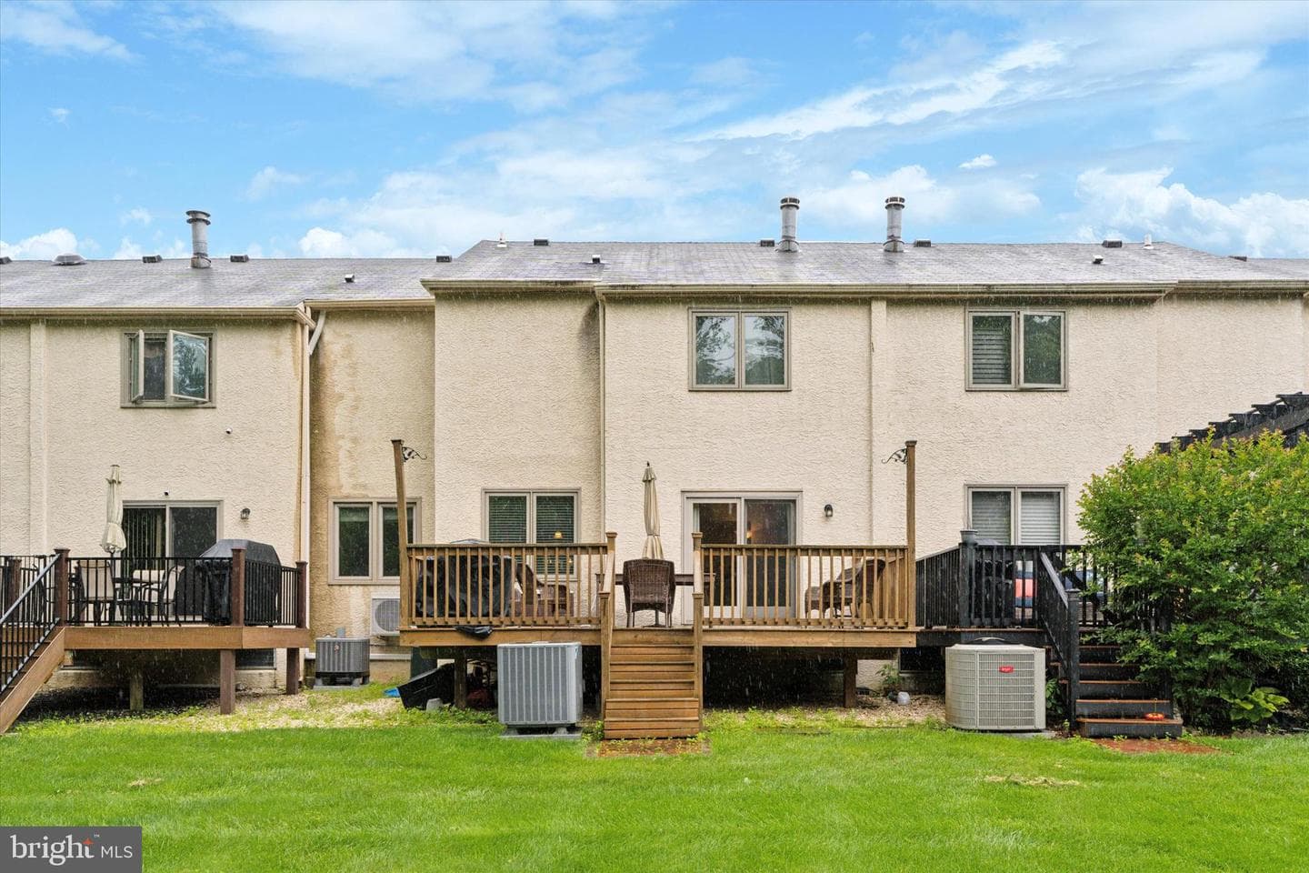 614 Hillcrest Court photo 25