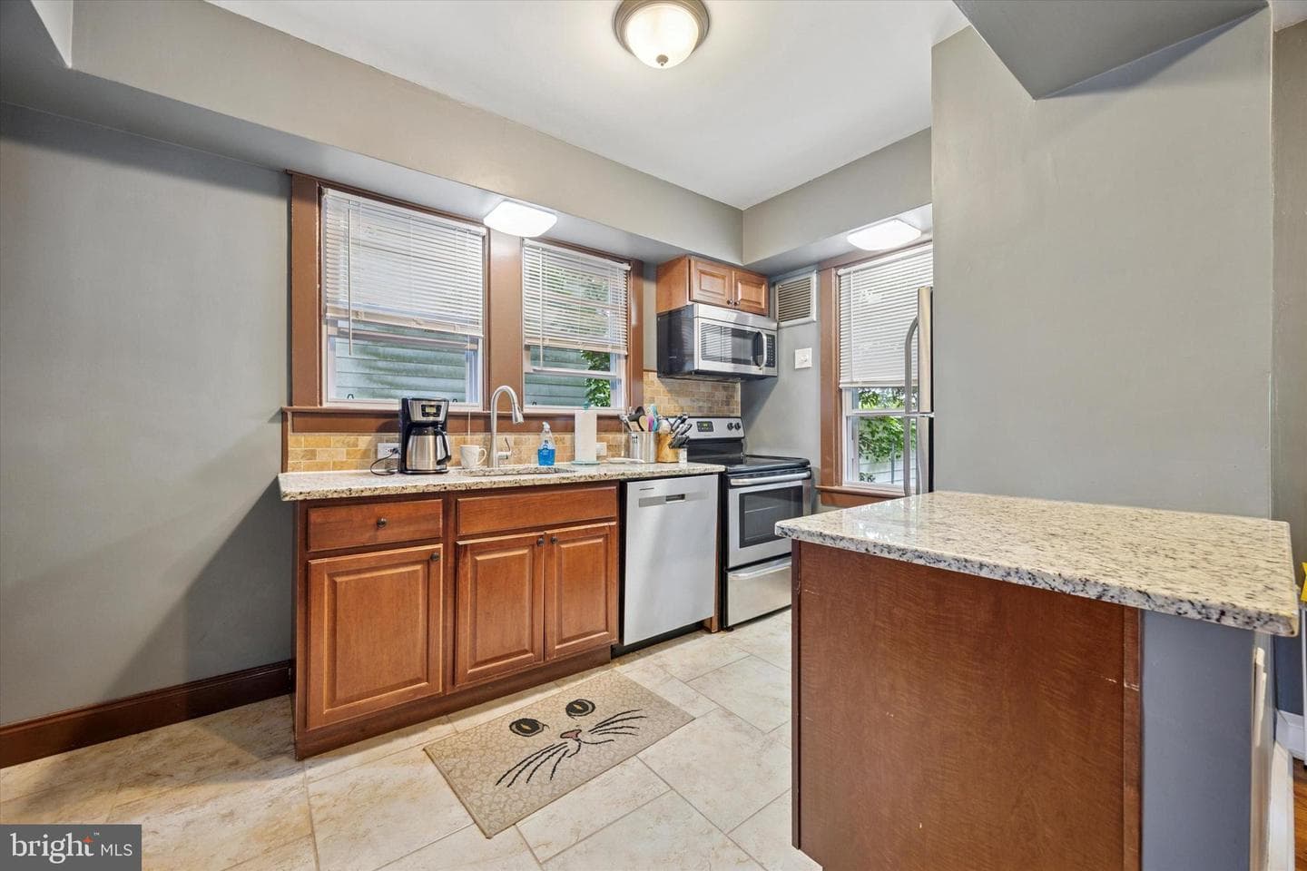 904 Alexander Avenue photo 8