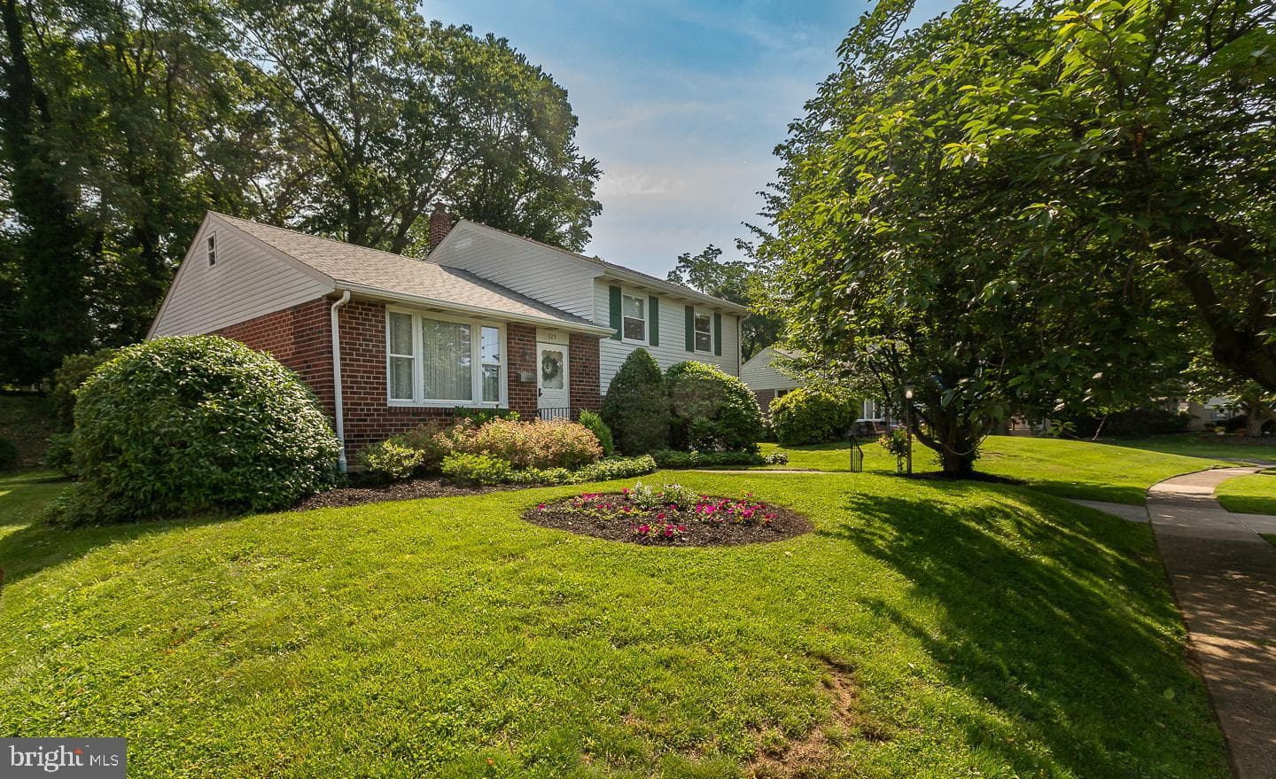 325 Rittenhouse Circle photo 1