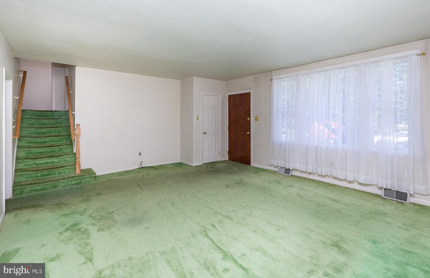 325 Rittenhouse Circle photo 13