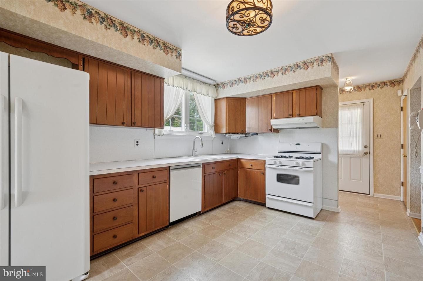 167 Eldon Avenue photo 4