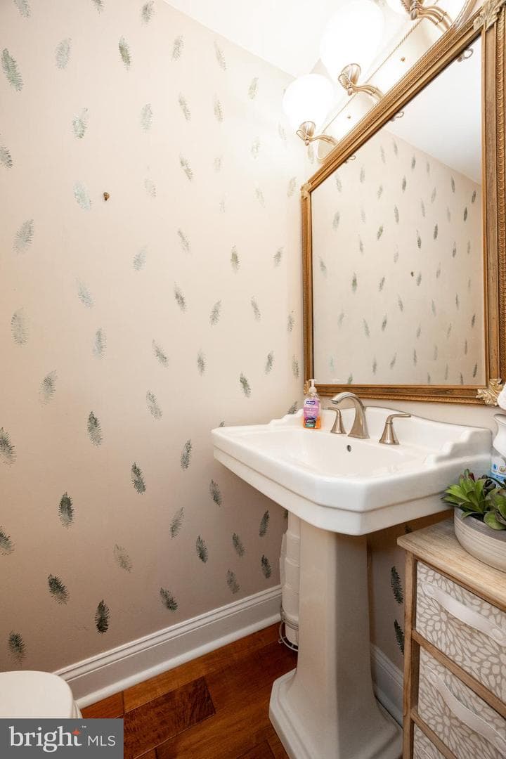 1605 N Glen Drive #1605 photo 13