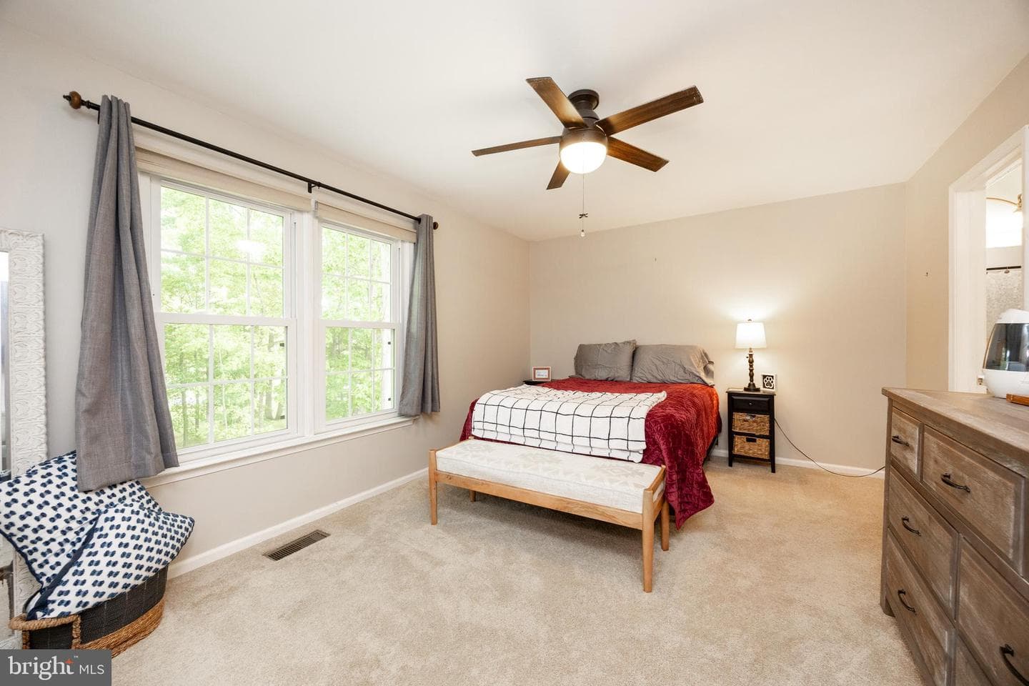 1605 N Glen Drive #1605 photo 16