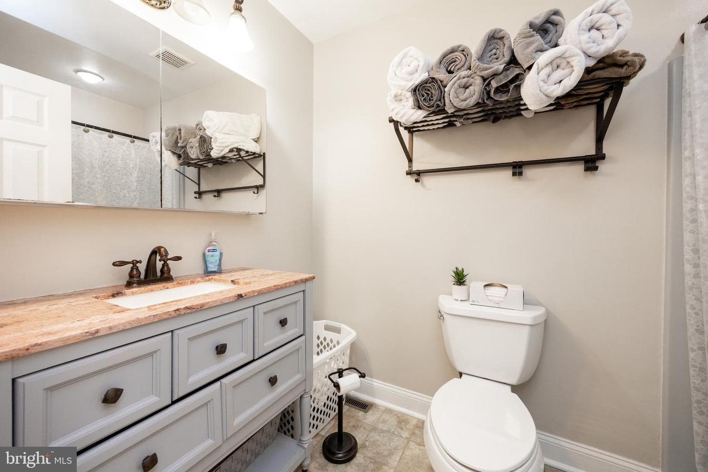 1605 N Glen Drive #1605 photo 18