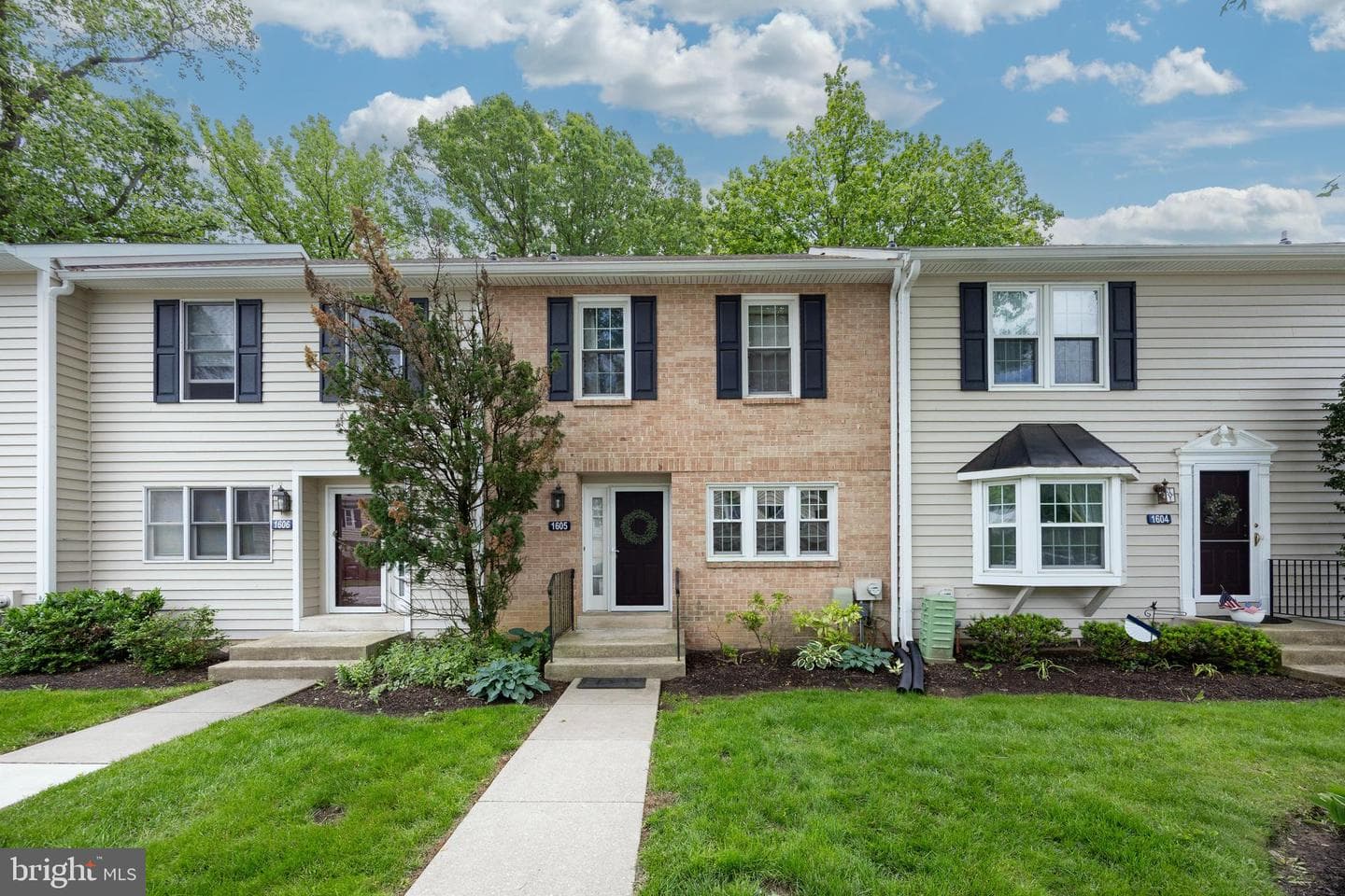 1605 N Glen Drive #1605 photo 32