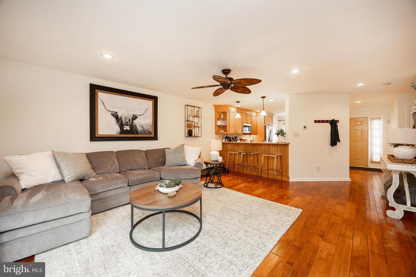 1605 N Glen Drive #1605 photo 8