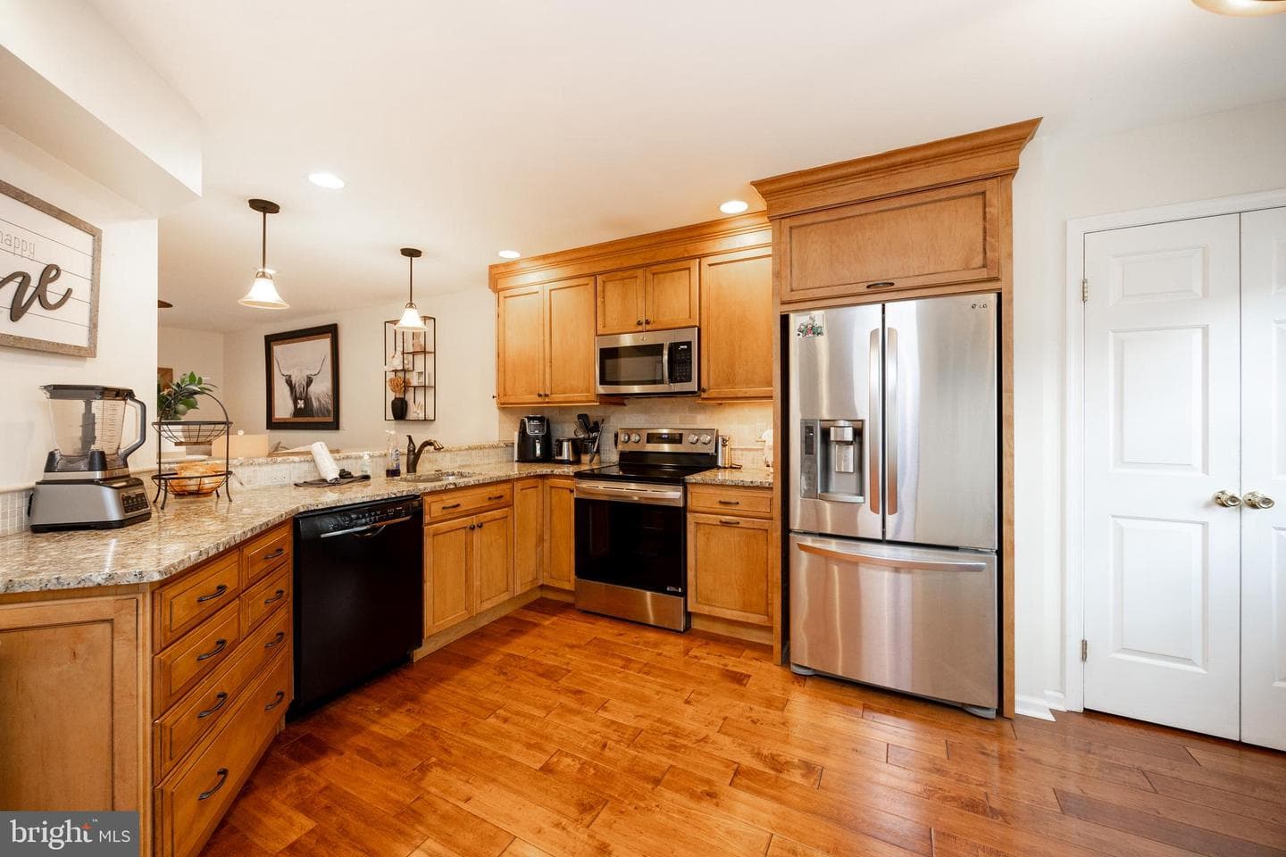1605 N Glen Drive #1605 photo 9