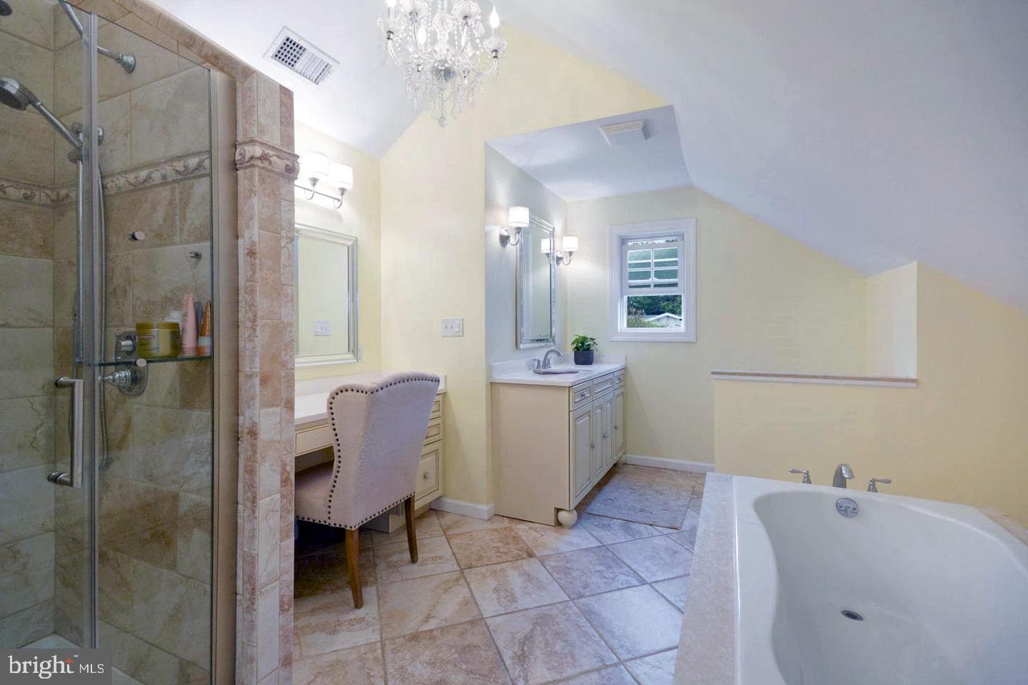 2155 Mary Lane photo 10