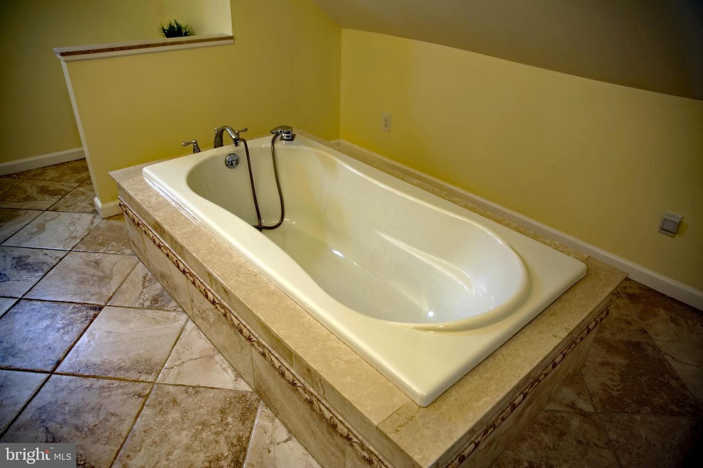 2155 Mary Lane photo 11