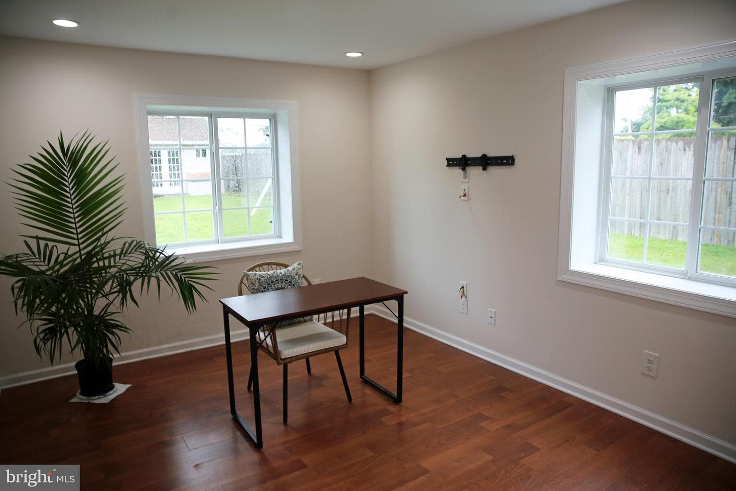 2155 Mary Lane photo 16