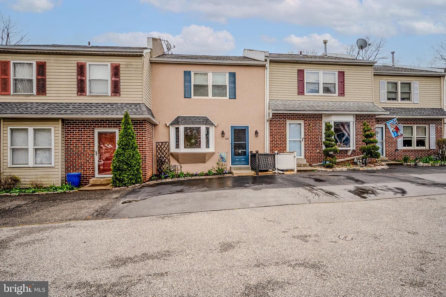 60 Kingston Terrace photo 4