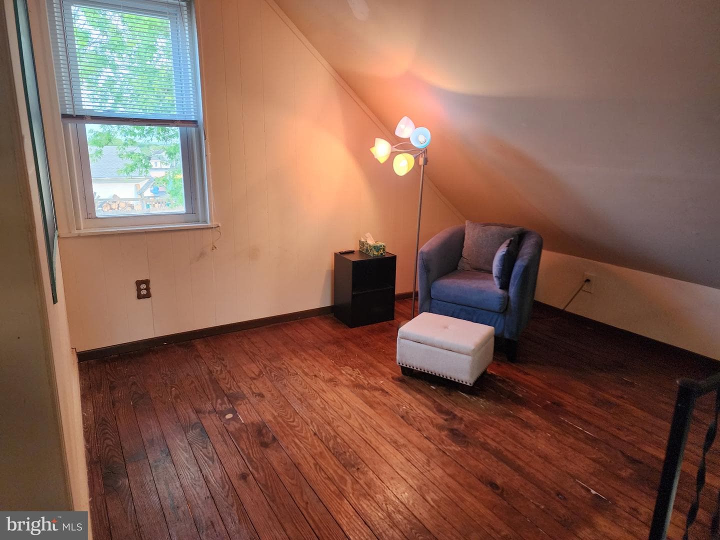 282 Davis Avenue photo 17