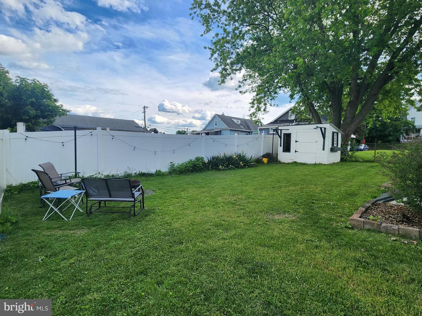 282 Davis Avenue photo 22