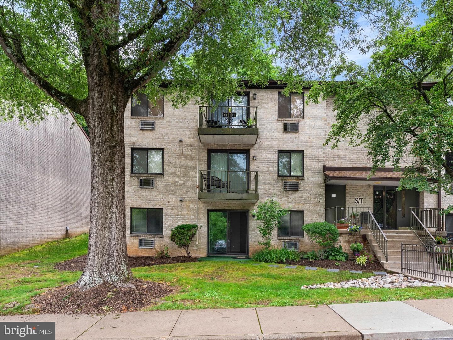21 Dougherty Boulevard E #s2 photo 24