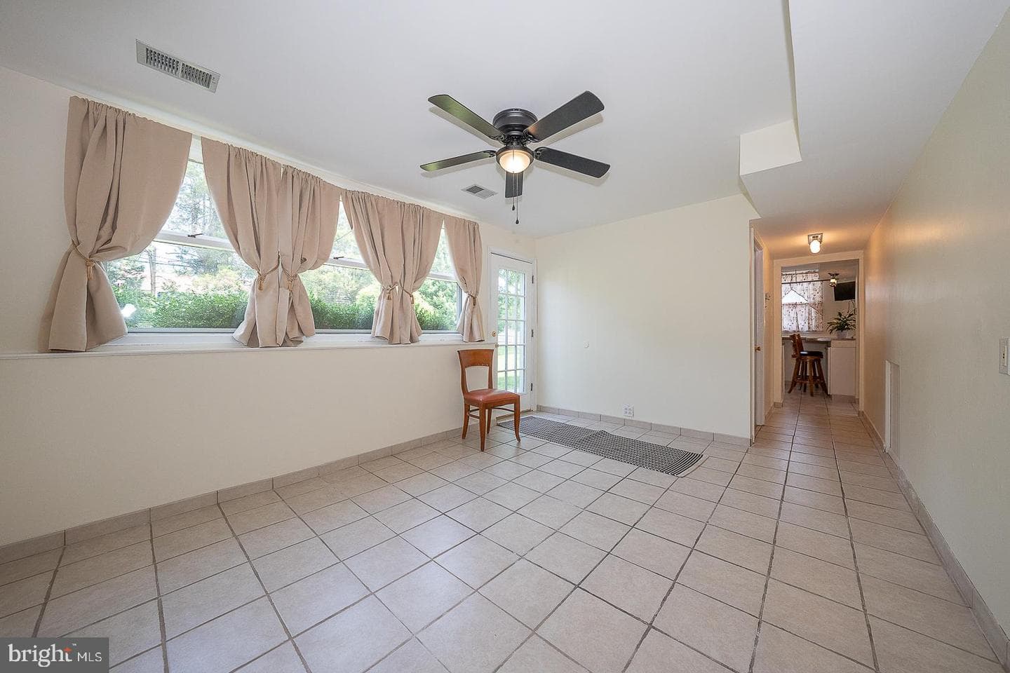 405 Garden Lane photo 16