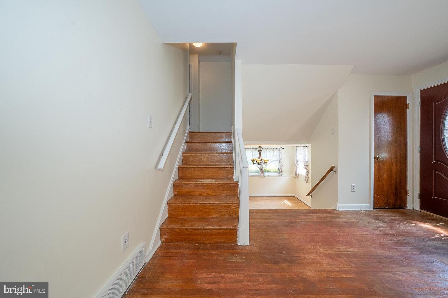 405 Garden Lane photo 18