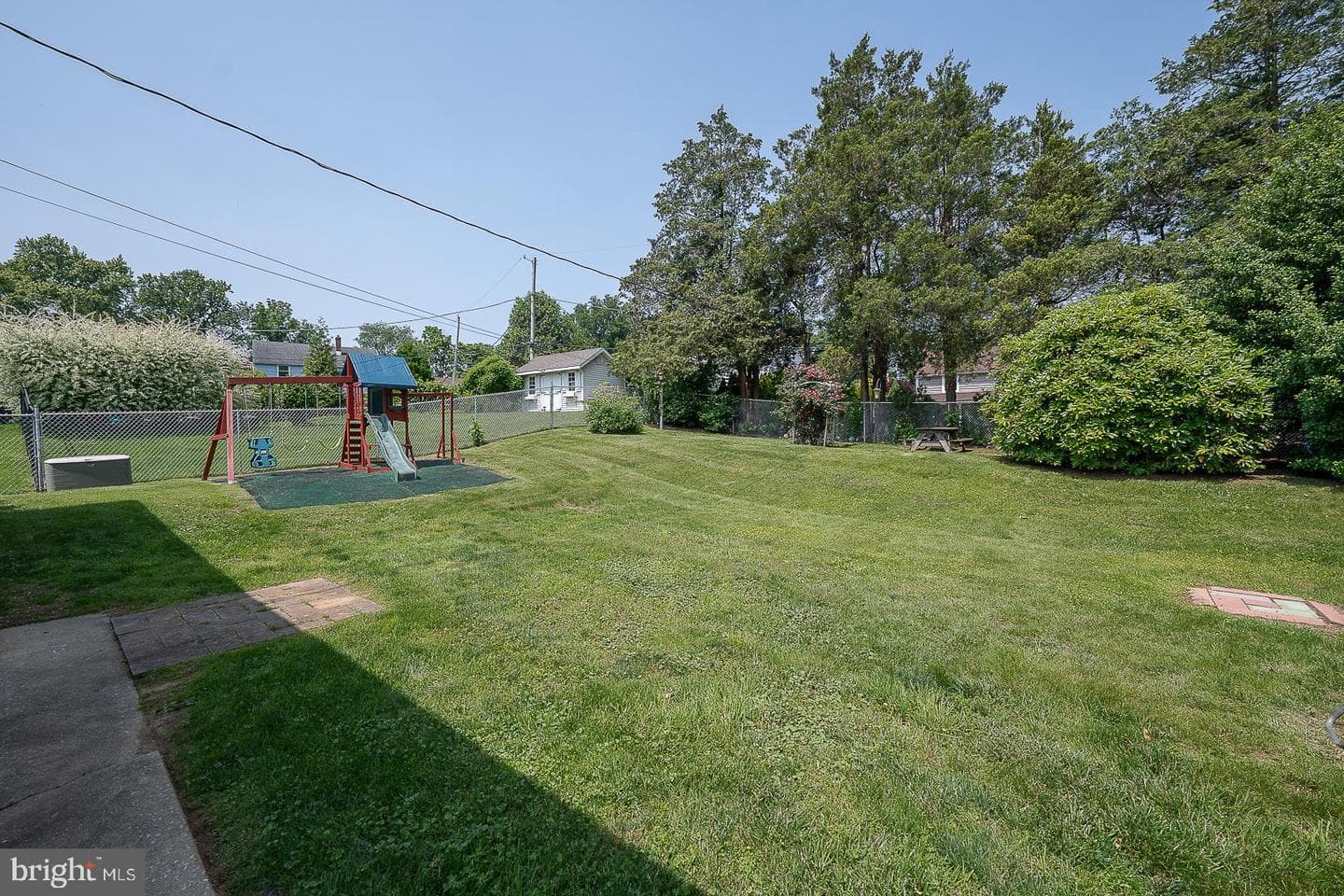 405 Garden Lane photo 36