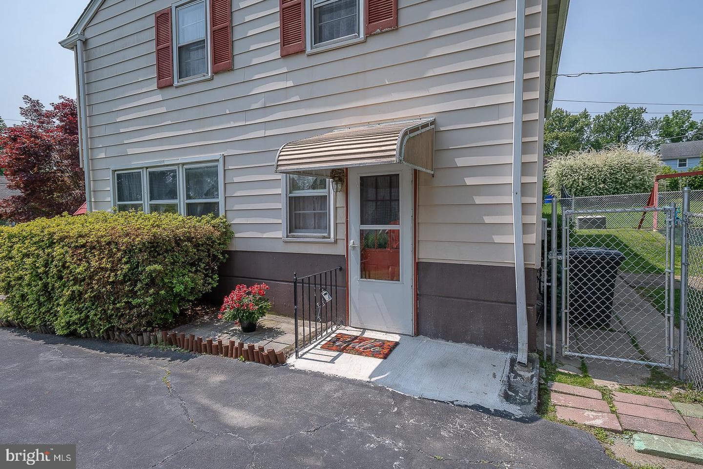 405 Garden Lane photo 37