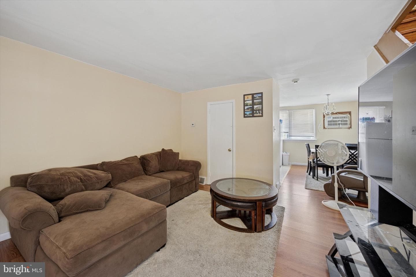 630 Colwyn Avenue photo 3