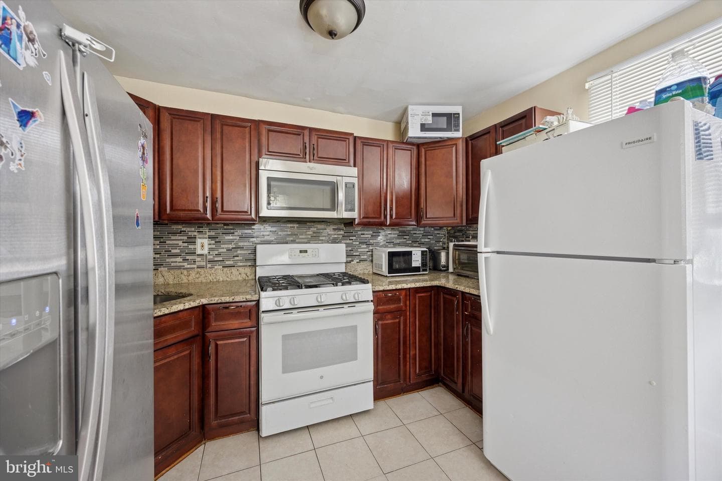 630 Colwyn Avenue photo 8
