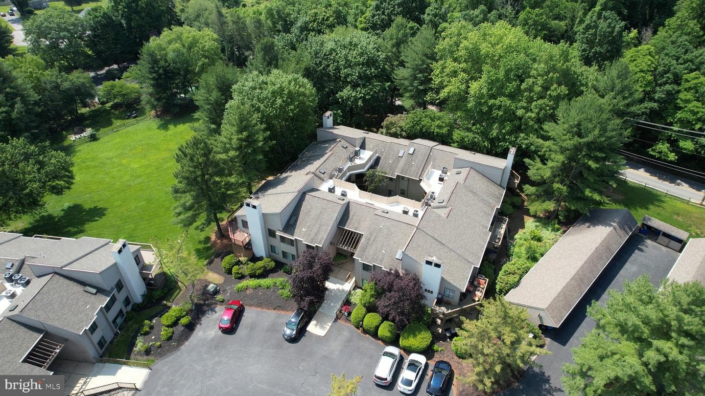 602 Pritchard Place photo 1