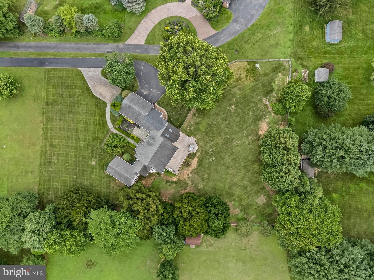 384 Lenni Road photo 16