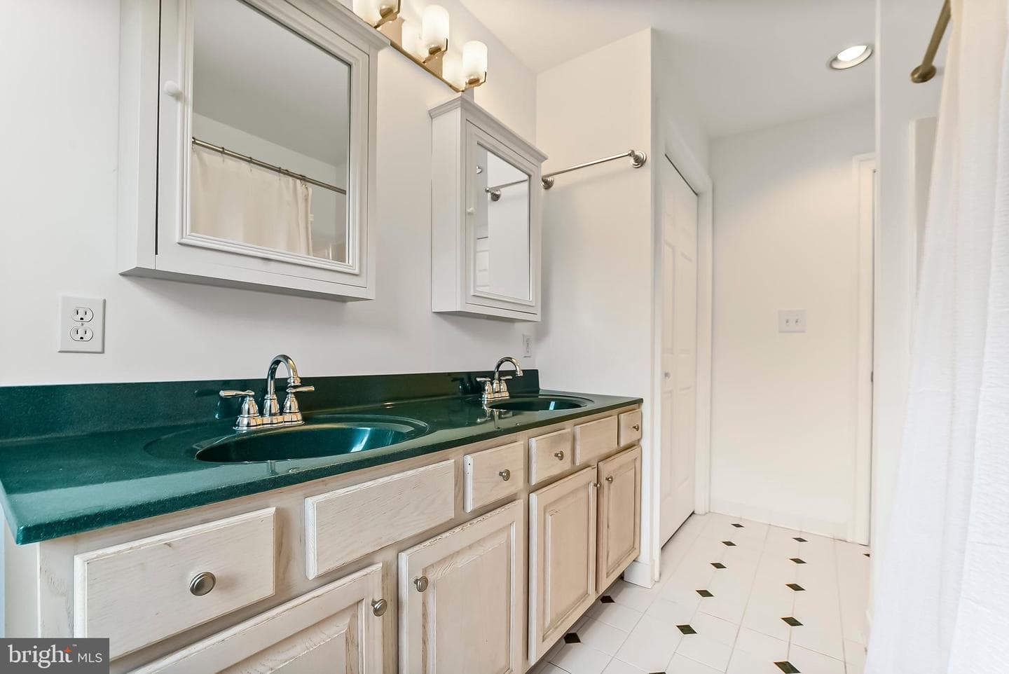 384 Lenni Road photo 57