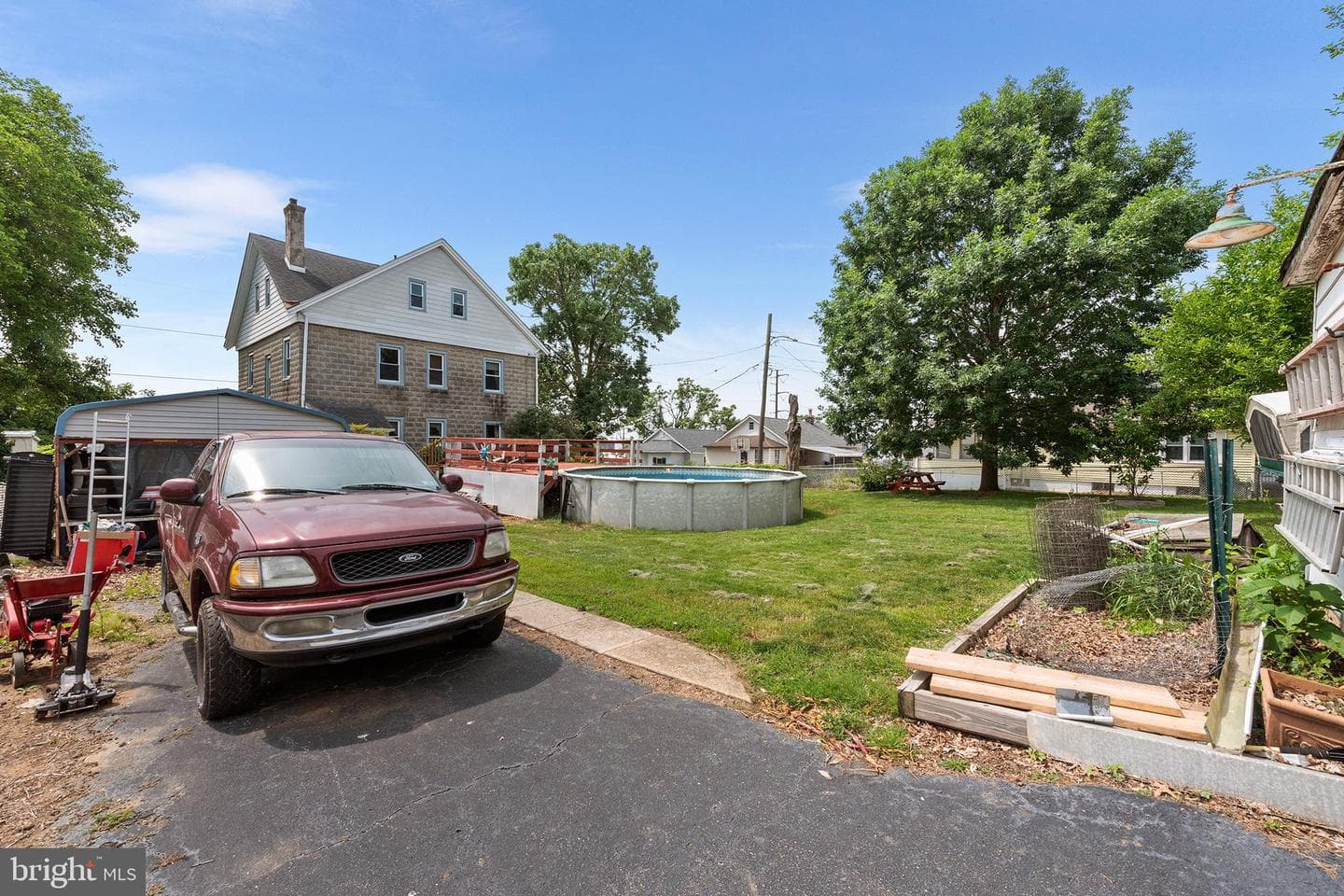 138 W Ridge photo 32
