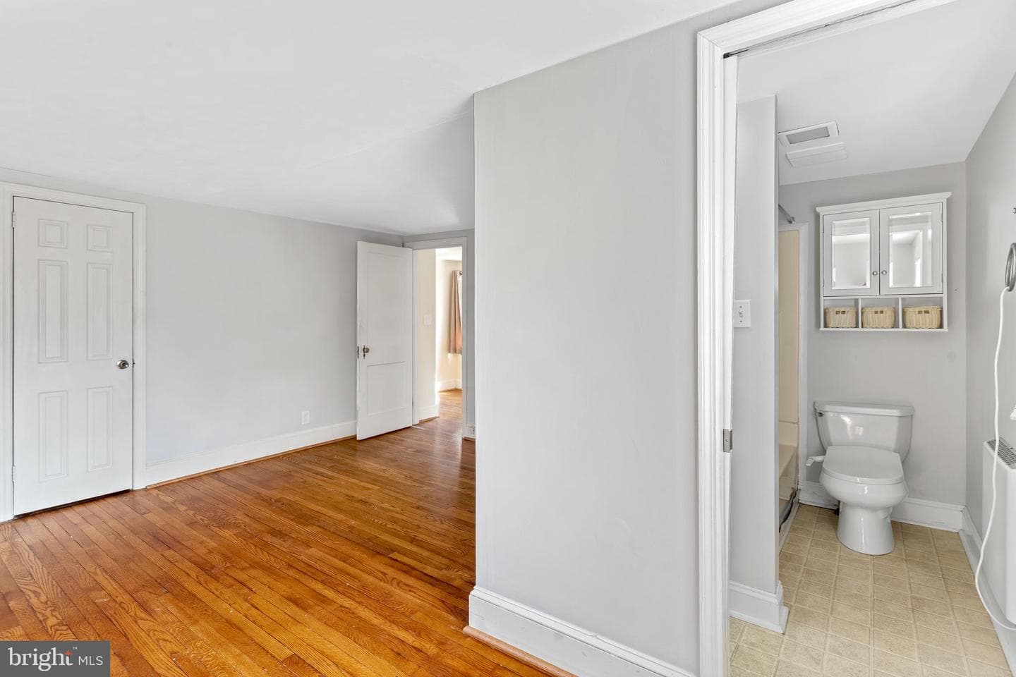 211 Mount Alverno Road photo 16