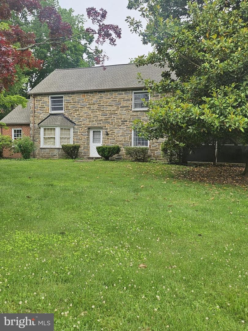 211 Mount Alverno Road photo 3