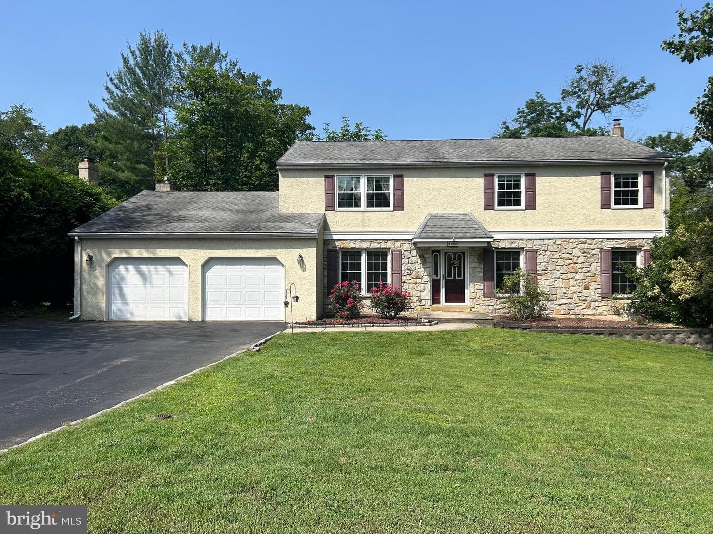 1008 Lincoln Avenue photo 1