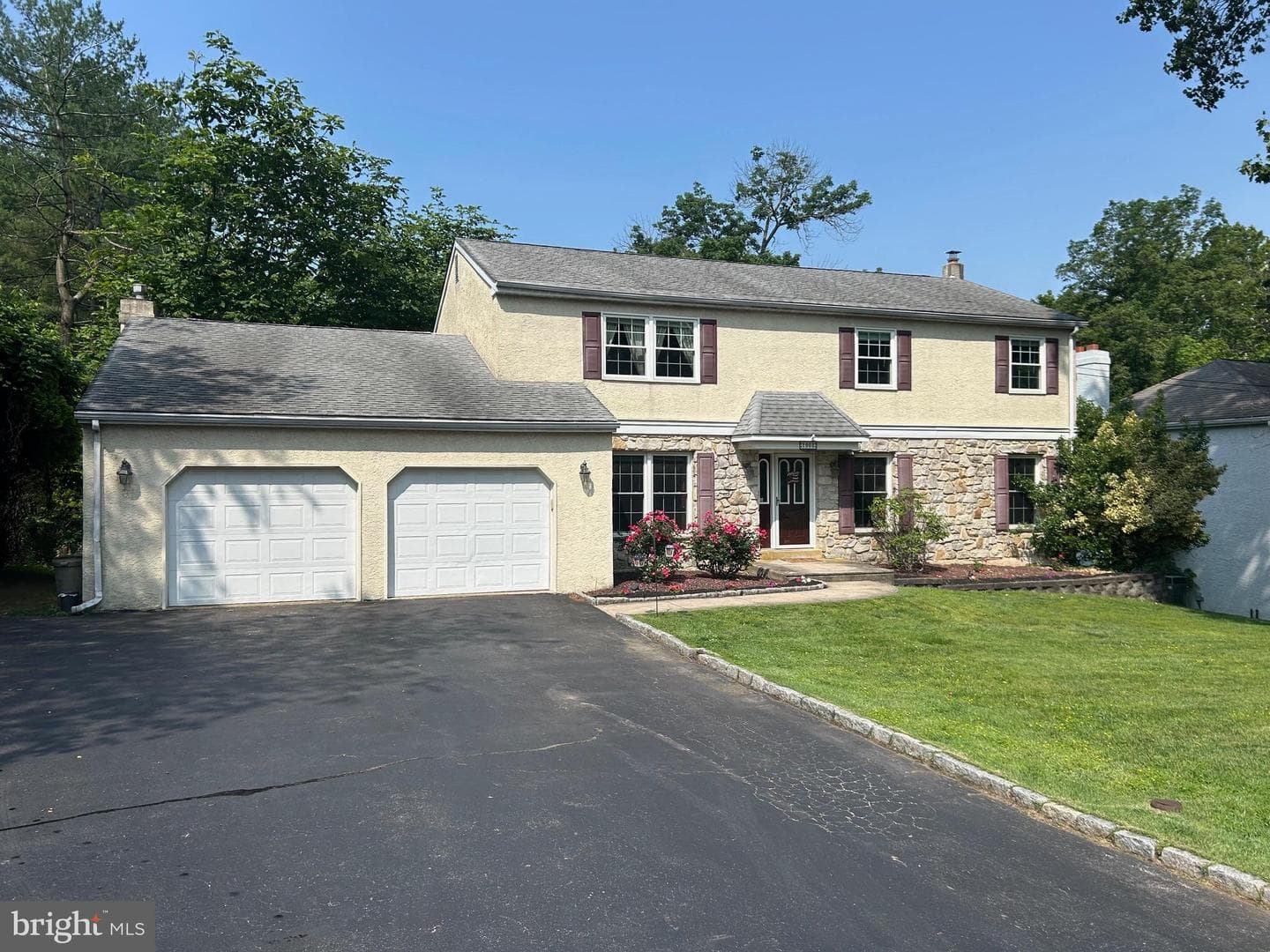 1008 Lincoln Avenue photo 2