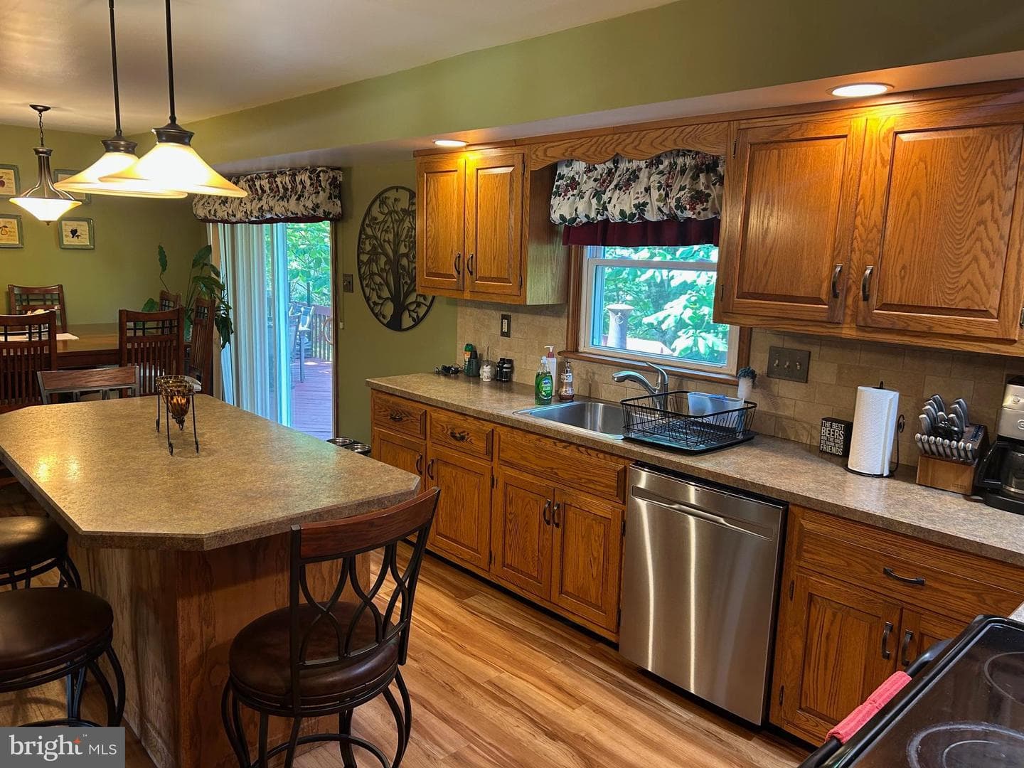 1008 Lincoln Avenue photo 25