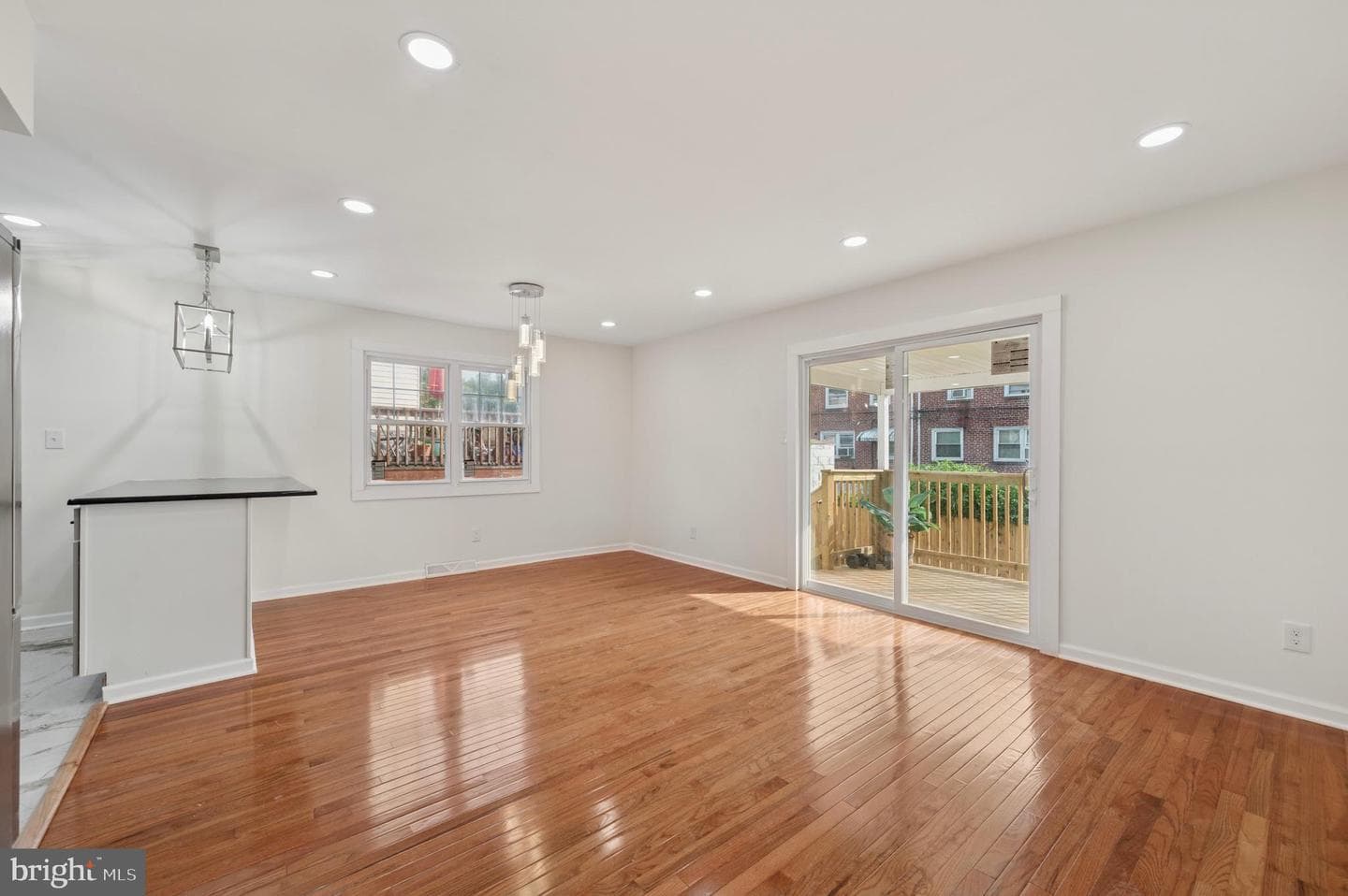 118 Rhodes Avenue #80 photo 21