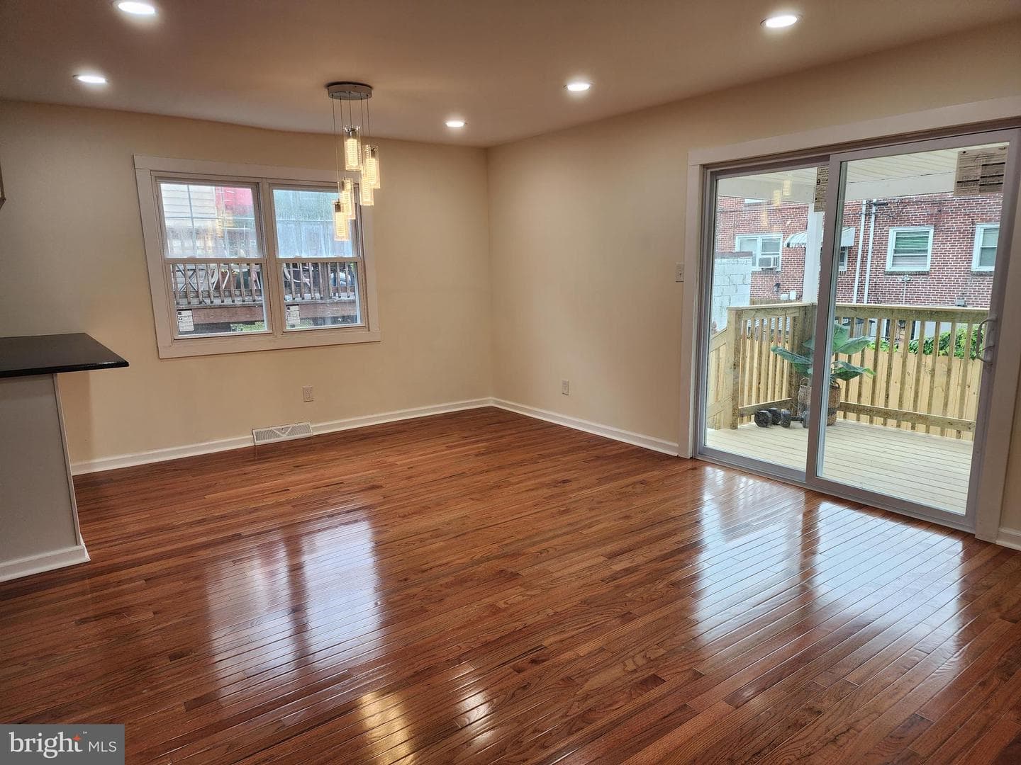 118 Rhodes Avenue #80 photo 22