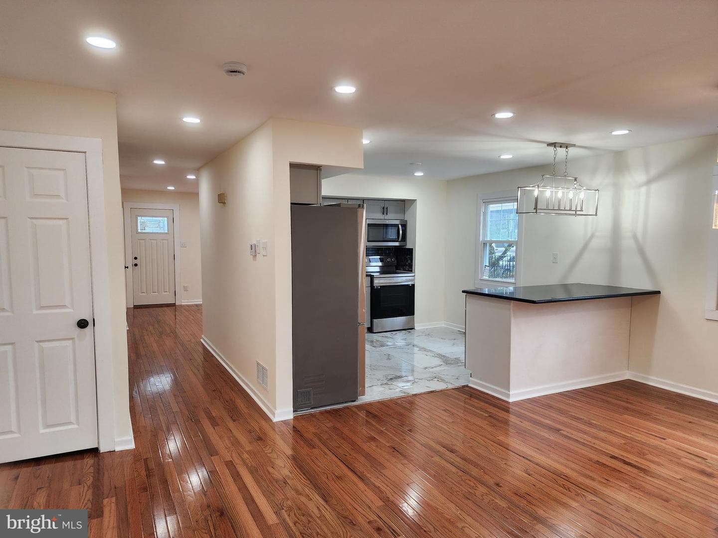 118 Rhodes Avenue #80 photo 23
