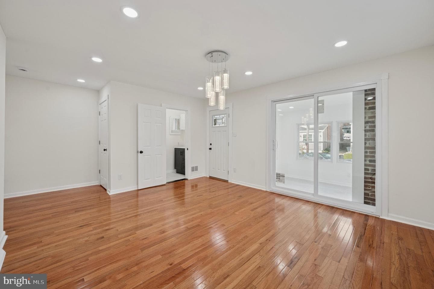 118 Rhodes Avenue #80 photo 3