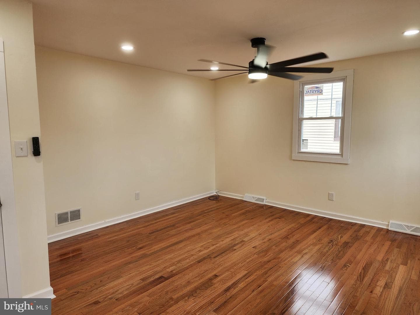 118 Rhodes Avenue #80 photo 33