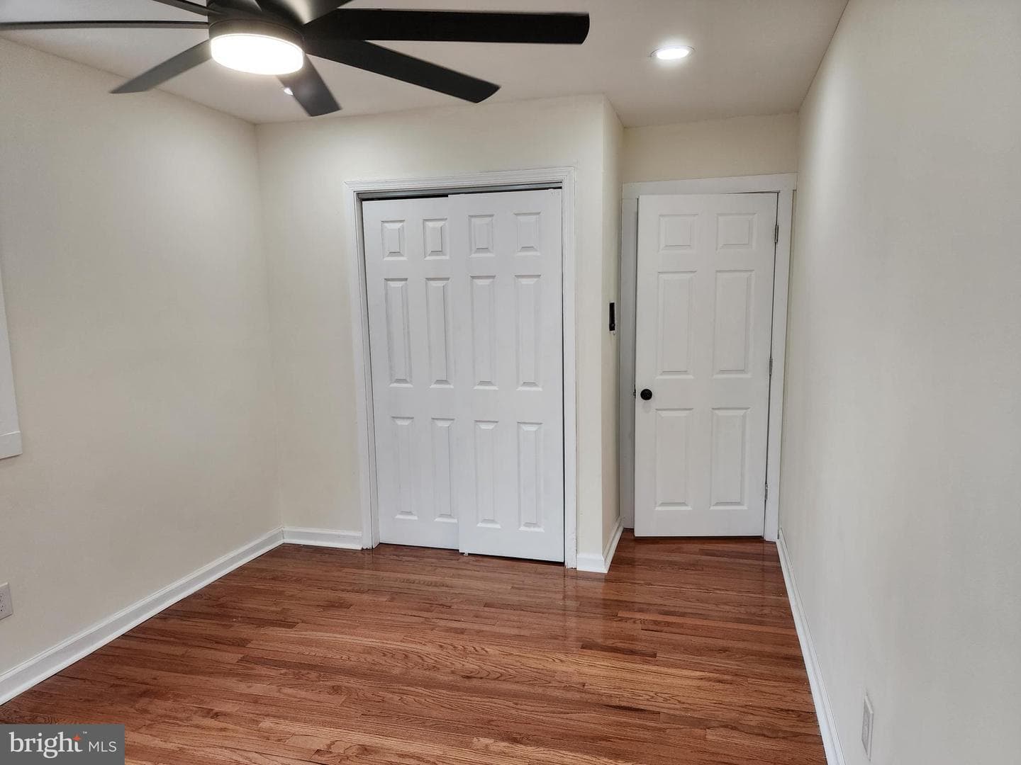 118 Rhodes Avenue #80 photo 36