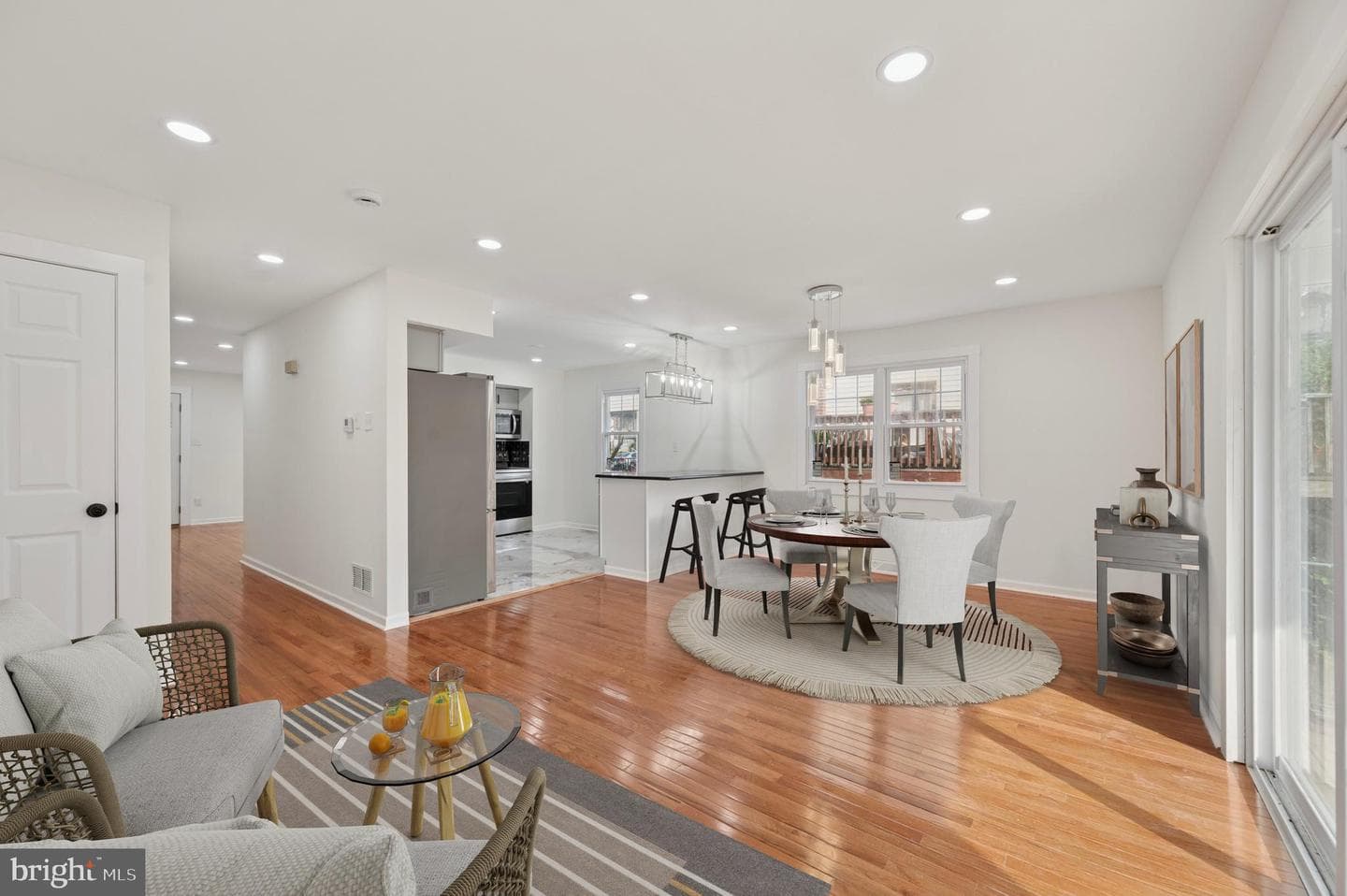 118 Rhodes Avenue #80 photo 4