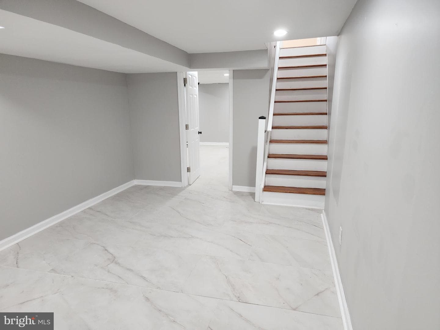 118 Rhodes Avenue #80 photo 48