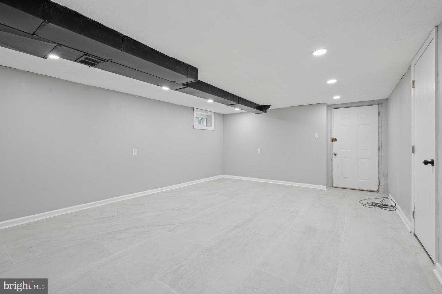 118 Rhodes Avenue #80 photo 51