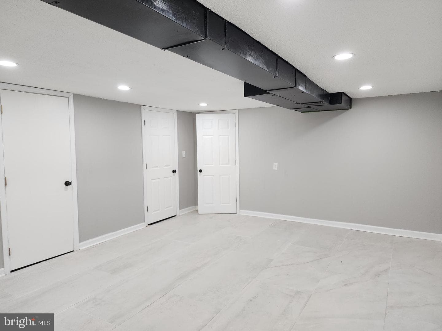 118 Rhodes Avenue #80 photo 53